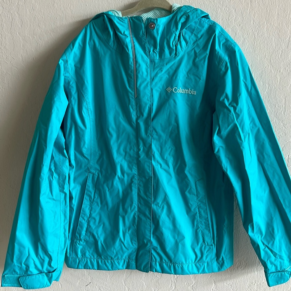 Lightweight rain coat